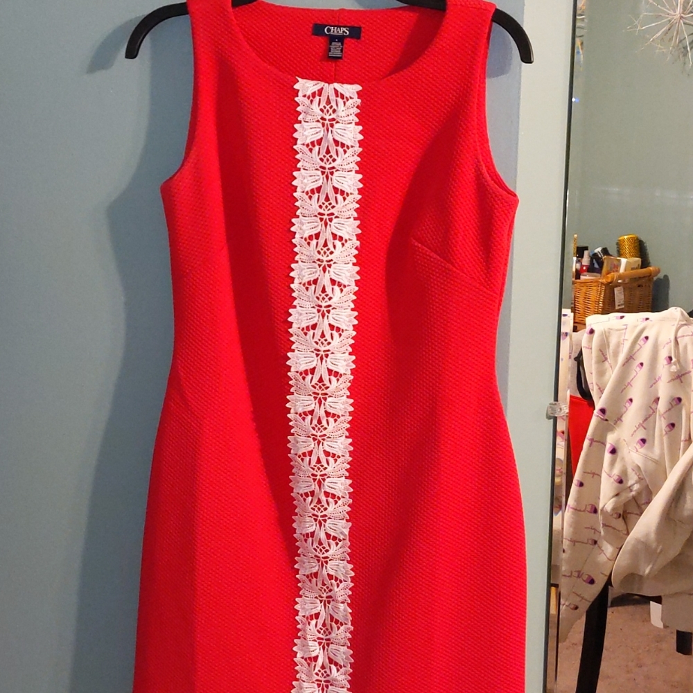 Sleeveless pink formal dress